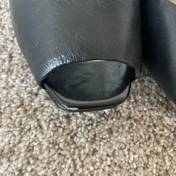 Jessica Simpson Classic Black Peep Toe Heels - Picture 5 of 7